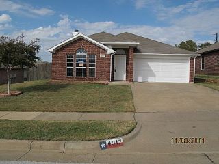 Foreclosed Home - 4917 BRADLEY LN, 76017