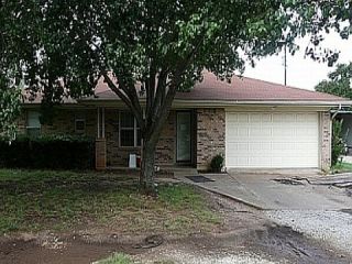 Foreclosed Home - 136 DENNIS DR, 76020