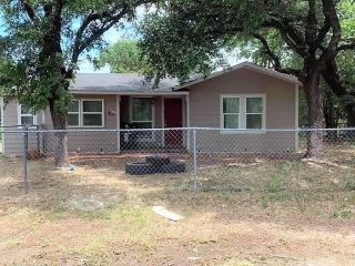 Foreclosed Home - 560 LAKESIDE DR, 76020