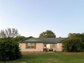 Foreclosed Home - 1933 CINDY CT, 76028