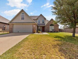 Foreclosed Home - 1611 SUMMERCREST DR, 76033