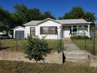 Foreclosed Home - 1509 S MAIN ST, 76033