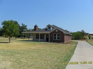 Foreclosed Home - 1918 VALLEY DR, 76036