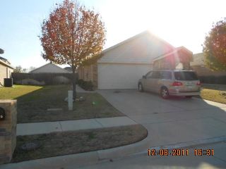 Foreclosed Home - 1105 COTTONWOOD DR, 76036