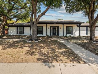 Foreclosed Home - 1503 WOODVINE DR, 76040