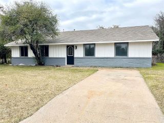 Foreclosed Home - 414 KINSON ST, 76048