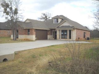 Foreclosed Home - 702 GRANDVIEW DR, 76049
