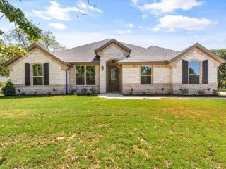 Foreclosed Home - 8901 MADEWOOD CT, 76049
