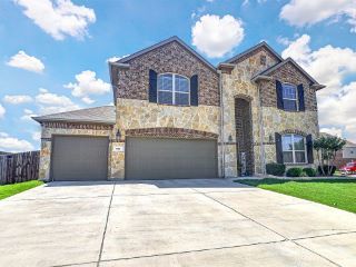 Foreclosed Home - 1416 ENCHANTED SKY LN, 76052