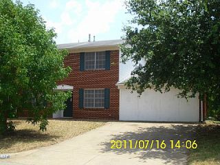 Foreclosed Home - 837 W CHERYL AVE, 76053