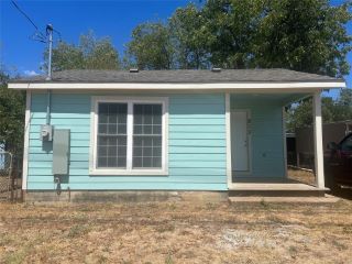 Foreclosed Home - 813 SE MARTIN LUTHER KING JR ST, 76067