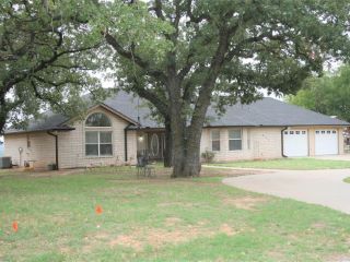 Foreclosed Home - 804 NE 9TH ST, 76067