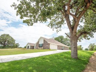 Foreclosed Home - 10008 VALLEY OAK CT, 76082