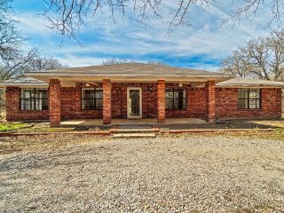 Foreclosed Home - 333 EDWARD FARRIS RD, 76085