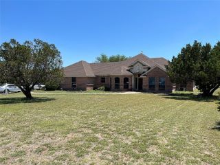 Foreclosed Home - 2501 HAYLEY DR, 76085