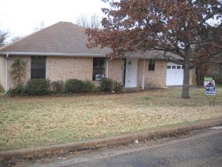 Foreclosed Home - 109 W 6TH ST, 76086