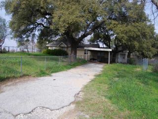 Foreclosed Home - 701 E 1ST ST, 76086