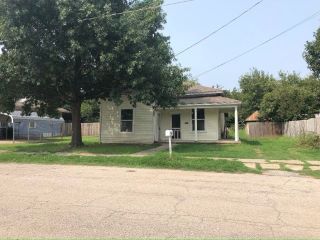 Foreclosed Home - 113 THROCKMORTON ST, 76086