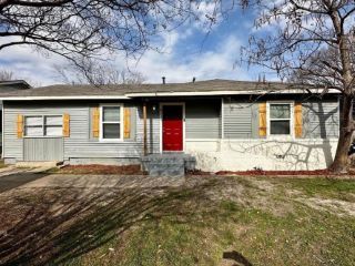 Foreclosed Home - 4337 FORBES ST, 76105