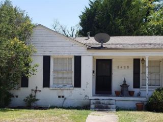 Foreclosed Home - 3425 CLOER DR, 76109
