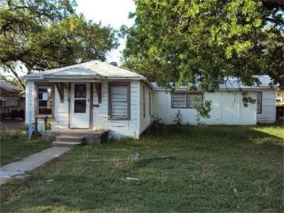 Foreclosed Home - 3713 GALVEZ AVE, 76111