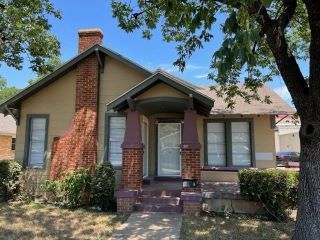 Foreclosed Home - 2525 DELL ST, 76111