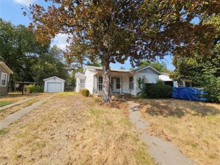 Foreclosed Home - 2705 GOLDENROD AVE, 76111