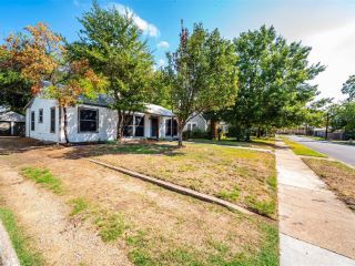 Foreclosed Home - 2521 LOTUS AVE, 76111