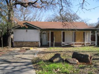 Foreclosed Home - 2729 MEADERS AVE, 76112