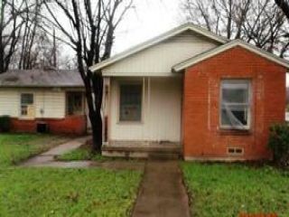 Foreclosed Home - 704 TIERNEY RD, 76112