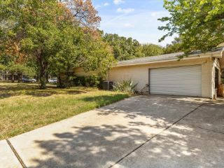 Foreclosed Home - 5700 JACQUELINE RD, 76112