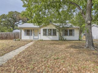 Foreclosed Home - 5332 TAYLOR RD, 76114