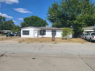 Foreclosed Home - 4301 MONNA ST, 76117