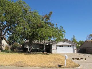 Foreclosed Home - 1321 MERCEDES ST, 76126