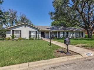 Foreclosed Home - 4301 WINDING WAY, 76126