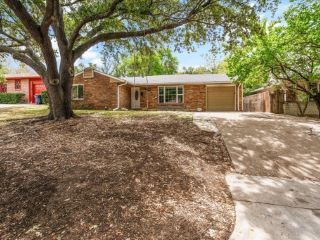 Foreclosed Home - 3409 W FULLER AVE, 76133