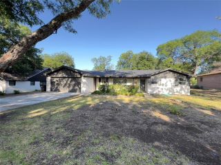 Foreclosed Home - 5633 WEDGWORTH RD, 76133