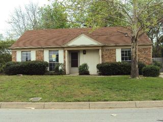 Foreclosed Home - 4628 CHINA ROSE DR, 76137