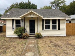 Foreclosed Home - 317 N RUDDELL ST, 76209