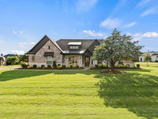 Foreclosed Home - List 101258105