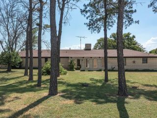 Foreclosed Home - 3433 HIGHWAY 81 N, 76230