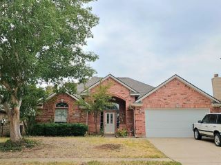 Foreclosed Home - 5724 SUGAR MAPLE DR, 76244
