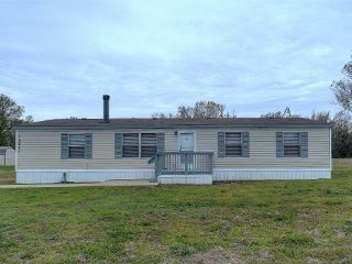 Foreclosed Home - 12451 MEADOW GREEN LN, 76247