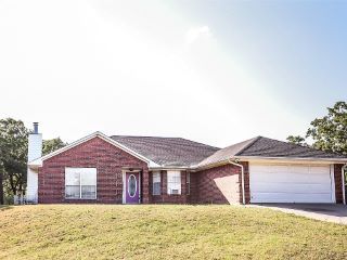 Foreclosed Home - 107 COUNTRY CLUB DR, 76255