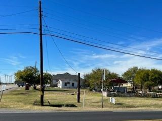 Foreclosed Home - 501 N FM 156, 76259