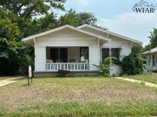 Foreclosed Home - 2015 PEARL AVE, 76301