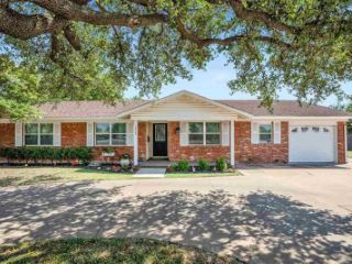 Foreclosed Home - 1717 SOUTHWEST PKWY, 76302