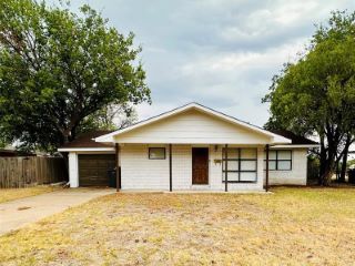 Foreclosed Home - 4623 STANFORD AVE, 76308