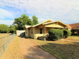 Foreclosed Home - 1407 KEMP BLVD, 76309