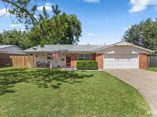 Foreclosed Home - 308 MIMOSA ST, 76354